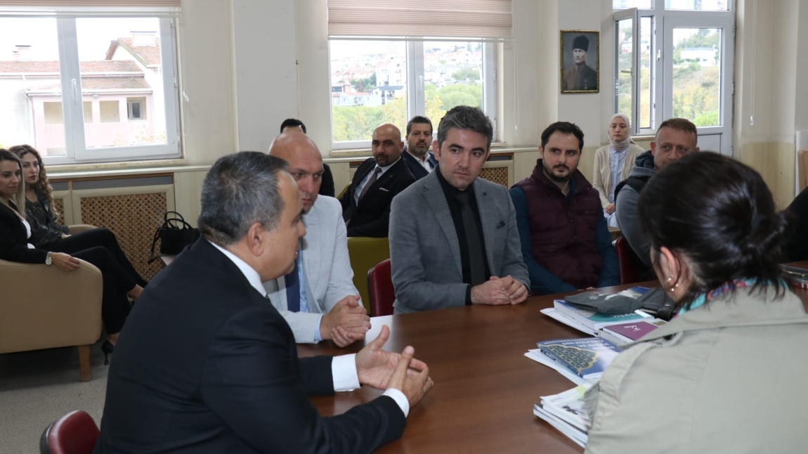 İlçe Kaymakamımız ve İlçe Milli Eğitim Müdürümüz Okulumuzu Ziyaret Ettiler